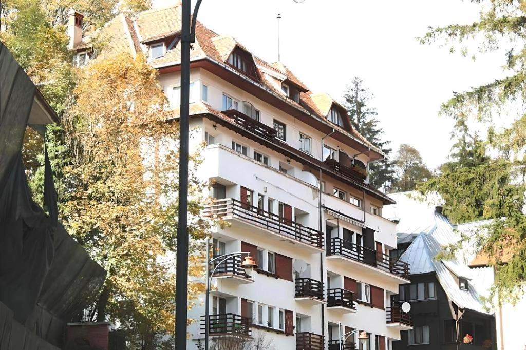 Park View Apartment *